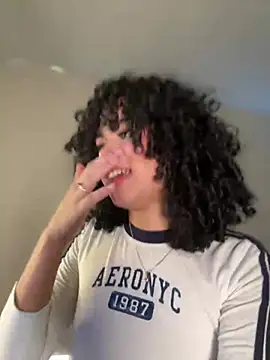 Lianh Benett online show from December 2024 10:37:01 PM