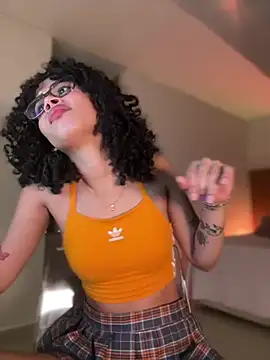 Lianh Benett online show from January 2025 05:59:01 AM