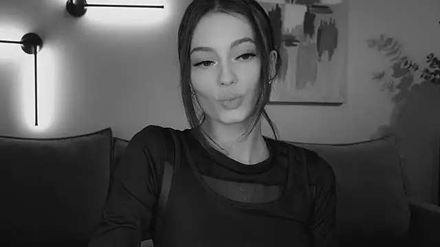 Snapshot of FirstOfFallen chatting on December 2024 10:34:02 AM FirstOfFallen online show from December 2024 10:34:02 AM