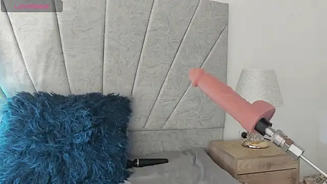 Snapshot of emilyrojas chatting on February 2025 03:37:02 PM emilyrojas online show from February 2025 03:37:02 PM