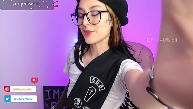 Snapshot of selvalentinex chatting on September 2025 02:27:01 AM selvalentinex online show from September 2025 02:27:01 AM