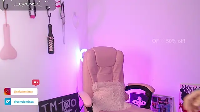 selvalentinex online show from December 2025 02:40:01 AM