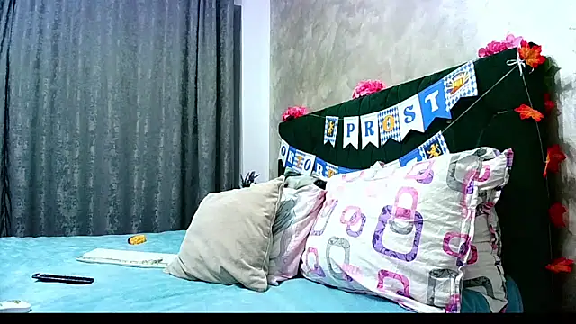 Snapshot of MikySWeet7 chatting on October 2025 07:12:01 PM MikySWeet7 online show from October 2025 07:12:01 PM