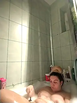 Snapshot of MikySWeet7 chatting on November 2025 09:14:02 PM MikySWeet7 online show from November 2025 09:14:02 PM