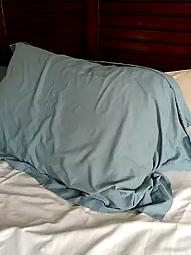 Snapshot of momentum2023 chatting on September 2025 03:13:01 PM momentum2023 online show from September 2025 03:13:01 PM