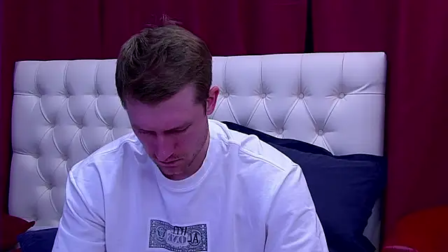 EthanPinkman online show from September 2025 04:14:01 AM