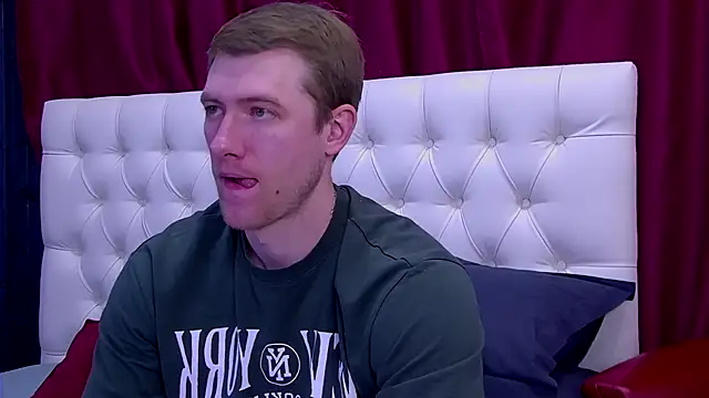 EthanPinkman online show from September 2025 04:05:01 AM