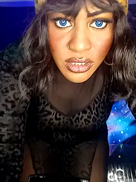 Snapshot of AmazonianMistress chatting on December 2024 10:16:02 PM AmazonianMistress online show from December 2024 10:16:02 PM