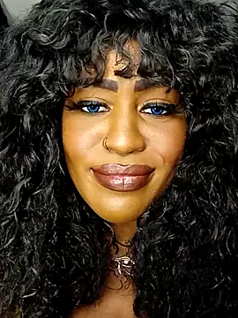 Snapshot of AmazonianMistress chatting on December 2025 06:05:01 PM AmazonianMistress online show from December 2025 06:05:01 PM