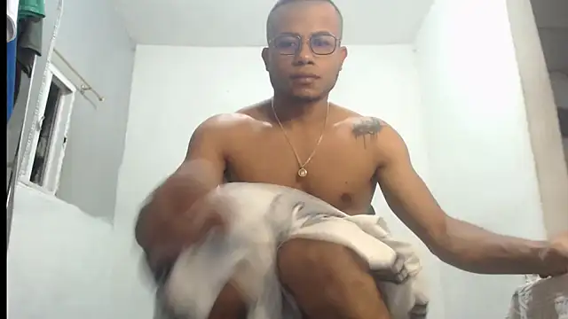 Snapshot of grandominantex1 chatting on September 2025 01:20:01 AM grandominantex1 online show from September 2025 01:20:01 AM