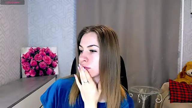 Snapshot of Naughty__Megan chatting on March 2025 10:17:01 AM Naughty Megan online show from March 2025 10:17:01 AM