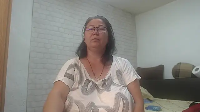 EmmaSquirt online show from June 2026 07:00:01 AM