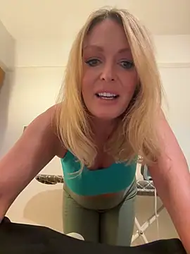 Snapshot of JodiSands chatting on January 2025 04:06:01 PM JodiSands online show from January 2025 04:06:01 PM