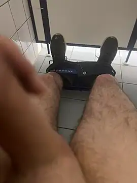 Snapshot of Drummer112 chatting on January 2026 02:44:02 PM Drummer112 online show from January 2026 02:44:02 PM