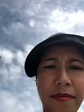 Snapshot of 2HotAsain4u chatting on December 2024 02:42:01 AM 2HotAsain4u online show from December 2024 02:42:01 AM