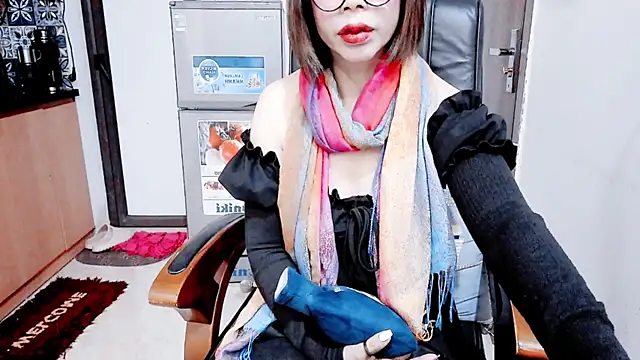 Snapshot of Miu-Le chatting on January 2026 04:31:01 PM Miu-Le online show from January 2026 04:31:01 PM