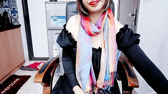 Snapshot of Miu-Le chatting on January 2026 07:27:01 PM Miu-Le online show from January 2026 07:27:01 PM