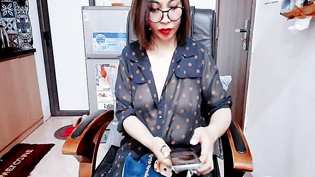 Snapshot of Miu-Le chatting on January 2026 07:25:02 AM Miu-Le online show from January 2026 07:25:02 AM