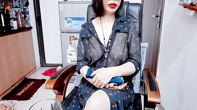 Snapshot of Miu-Le chatting on February 2026 07:06:01 PM Miu-Le online show from February 2026 07:06:01 PM