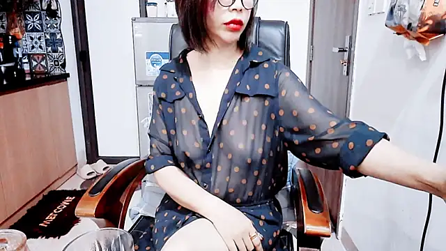 Snapshot of Miu-Le chatting on February 2026 06:49:02 PM Miu-Le online show from February 2026 06:49:02 PM