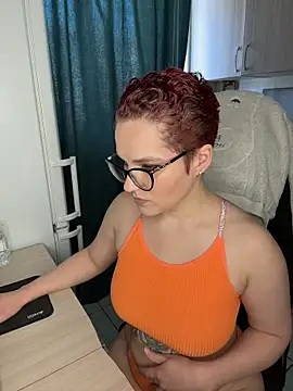 Snapshot of MrMrsRight chatting on March 2026 08:41:02 AM MrMrsRight online show from March 2026 08:41:02 AM