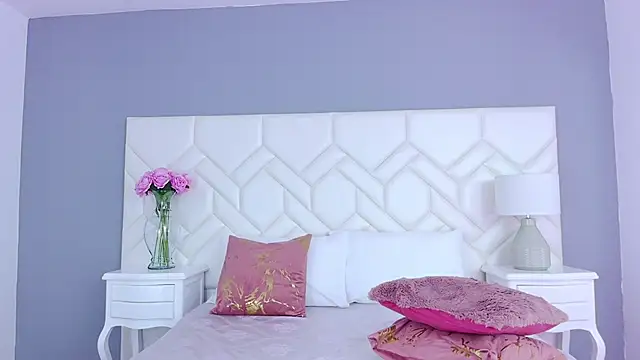 Snapshot of Julie_Bennet chatting on January 2025 06:35:01 AM Julie Bennet online show from January 2025 06:35:01 AM