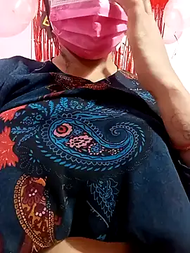 Snapshot of Beauty-khan chatting on January 2025 07:18:02 PM Beauty-khan online show from January 2025 07:18:02 PM