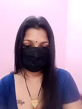 Snapshot of Beauty-khan chatting on February 2025 03:18:01 PM Beauty-khan online show from February 2025 03:18:01 PM