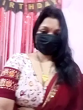 Snapshot of Beauty-khan chatting on February 2025 11:42:02 PM Beauty-khan online show from February 2025 11:42:02 PM