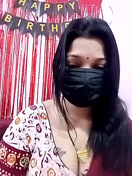 Snapshot of Beauty-khan chatting on February 2025 02:16:01 PM Beauty-khan online show from February 2025 02:16:01 PM