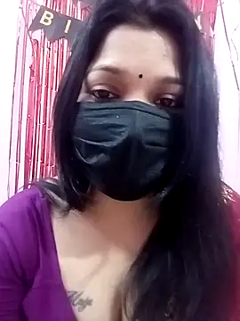 Snapshot of Beauty-khan chatting on February 2025 03:21:01 PM Beauty-khan online show from February 2025 03:21:01 PM