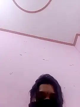 Snapshot of Beauty-khan chatting on March 2025 11:18:02 PM Beauty-khan online show from March 2025 11:18:02 PM