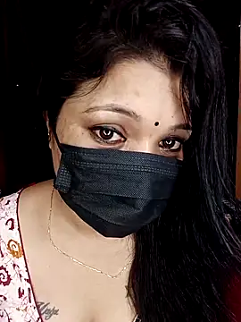 Snapshot of Beauty-khan chatting on September 2025 10:20:01 PM Beauty-khan online show from September 2025 10:20:01 PM