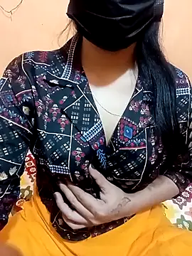 Snapshot of Beauty-khan chatting on October 2025 11:47:01 AM Beauty-khan online show from October 2025 11:47:01 AM