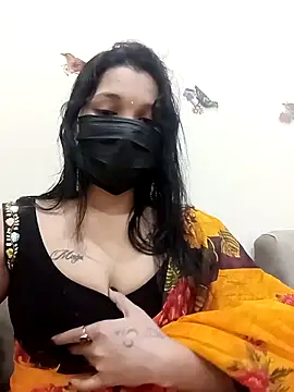 Snapshot of Beauty-khan chatting on November 2025 07:13:01 PM Beauty-khan online show from November 2025 07:13:01 PM