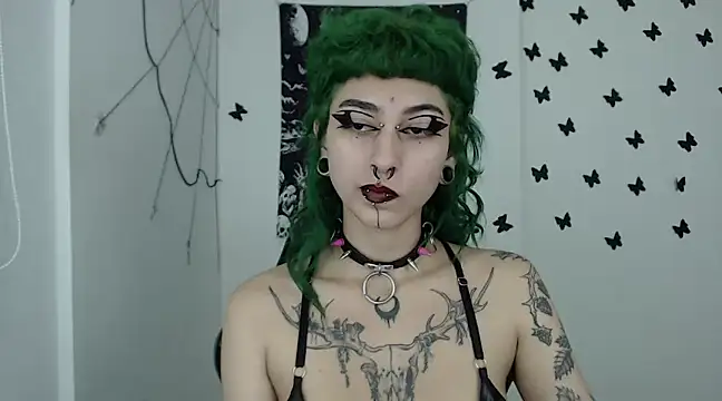 Snapshot of n0sferatus__ chatting on December 2024 02:52:01 AM n0sferatus online show from December 2024 02:52:01 AM