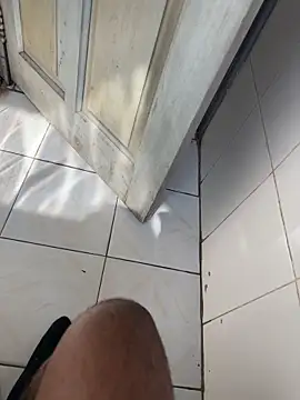 Snapshot of Black-mamba-madingo chatting on December 2025 01:18:01 PM Black-mamba-madingo online show from December 2025 01:18:01 PM