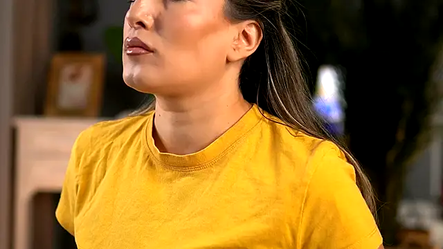 Snapshot of KellyMathews chatting on September 2025 02:00:02 AM KellyMathews online show from September 2025 02:00:02 AM