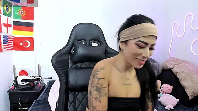 chaymae nah  online show from July 2026 12:51:01 PM