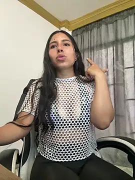 bella-black online show from May 2026 12:34:01 PM