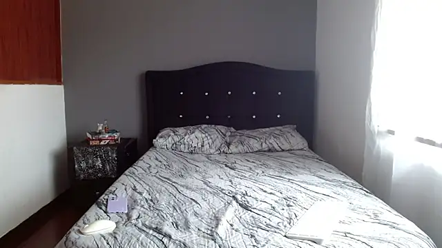 Snapshot of Emilia_1995 chatting on September 2025 03:56:02 PM Emilia 1995 online show from September 2025 03:56:02 PM