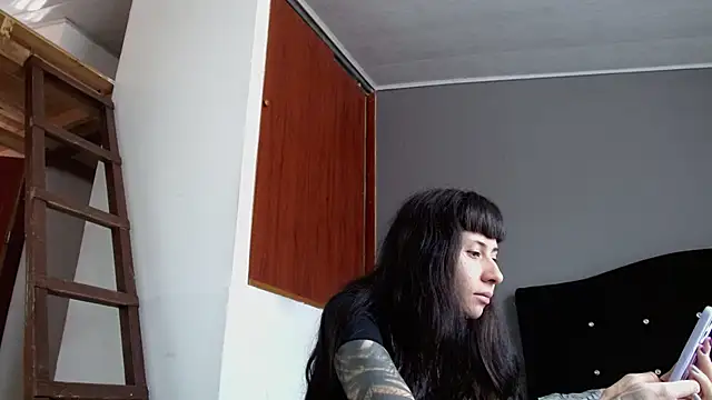 Emilia 1995 online show from July 2026 02:14:01 PM