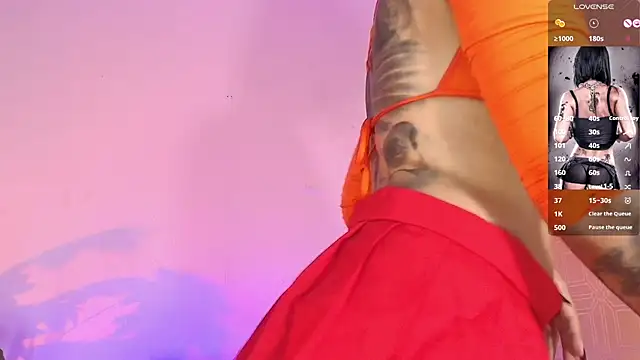 ABRILFACCINI online show from October 2025 01:18:01 PM