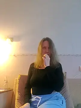 Evelina cute online show from November 2025 12:06:01 PM