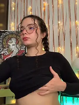 Snapshot of Antoniart_ chatting on December 2024 02:12:02 AM Antoniart online show from December 2024 02:12:02 AM