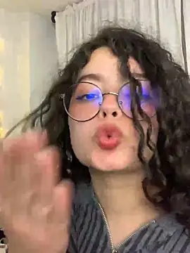 Snapshot of Antoniart_ chatting on February 2025 02:06:01 AM Antoniart online show from February 2025 02:06:01 AM