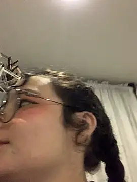 Snapshot of Antoniart_ chatting on February 2025 02:17:02 AM Antoniart online show from February 2025 02:17:02 AM