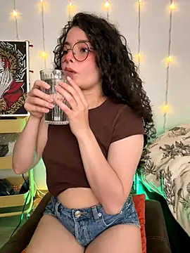 Snapshot of Antoniart_ chatting on October 2025 02:22:02 AM Antoniart online show from October 2025 02:22:02 AM