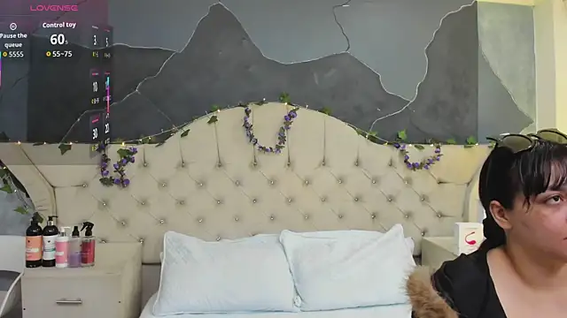 AmberGreyy  online show from February 2026 01:37:02 PM