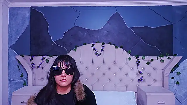 AmberGreyy  online show from May 2026 04:45:02 PM
